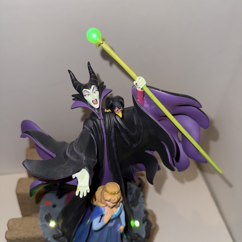 D23 disney big figure - d23, figure/figurina
